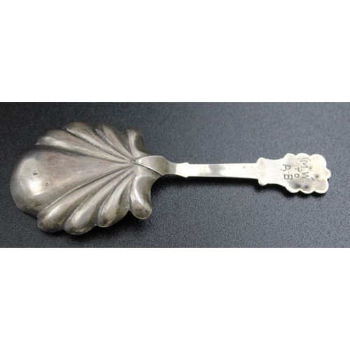 38 - Francis Clark, A Victorian silver tea caddy spoon, having scallop design bowl, Birmingham 1845, 8.7g