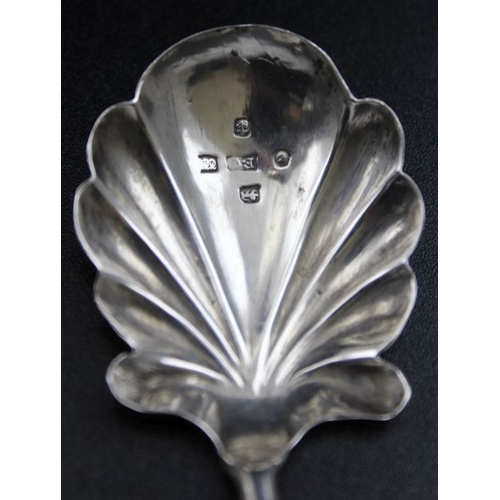 38 - Francis Clark, A Victorian silver tea caddy spoon, having scallop design bowl, Birmingham 1845, 8.7g