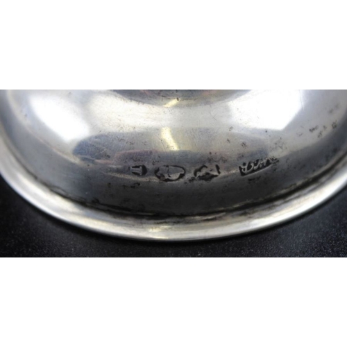 53 - William Bond, An Irish silver wine funnel, lion crest, Dublin 1805 68g