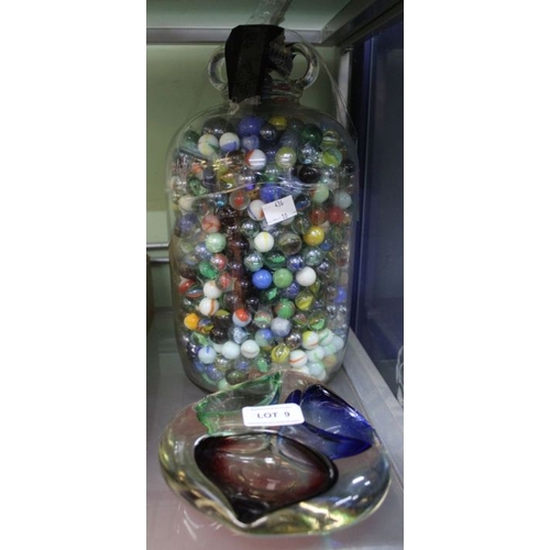 9 - A large quantity of glass marbles, and an Italian Murano ash tray