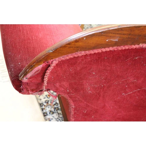 212 - Late 19th century mahogany framed extra long daybed/chaise in dark red velour, the seat 140cm long