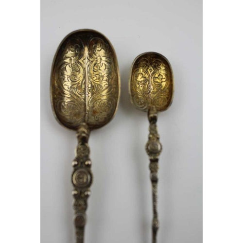 9 - Cornelius Desormeaux Saunders and James Francis Hollings Shepherd, a silver gilt anointing spoon, 17... 