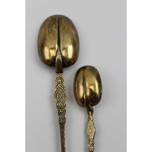 9 - Cornelius Desormeaux Saunders and James Francis Hollings Shepherd, a silver gilt anointing spoon, 17... 