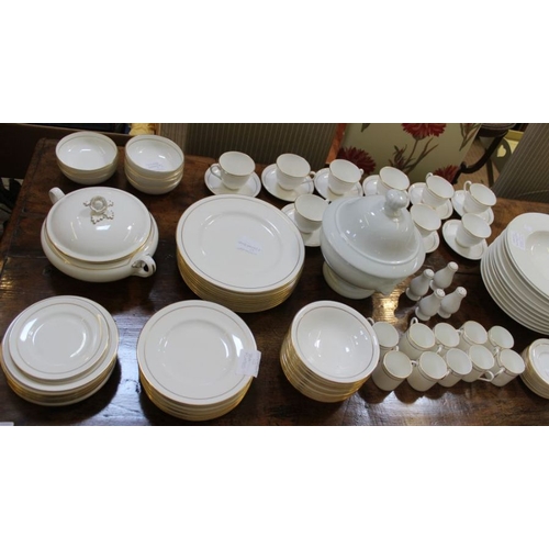 215 - An extensive Royal Worcester Contessa patterned tea, coffee & dinner service, together with a select... 