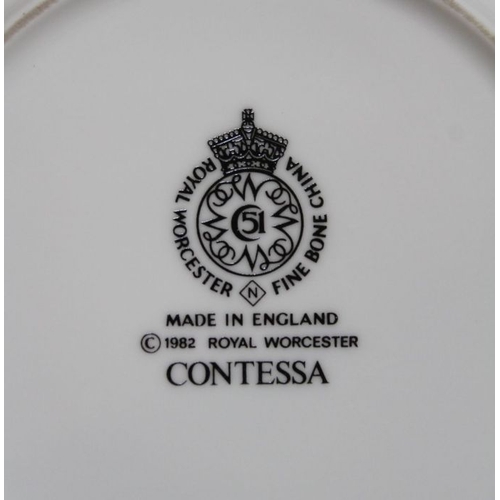 215 - An extensive Royal Worcester Contessa patterned tea, coffee & dinner service, together with a select... 