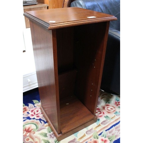 170 - A small mahogany set of shelves