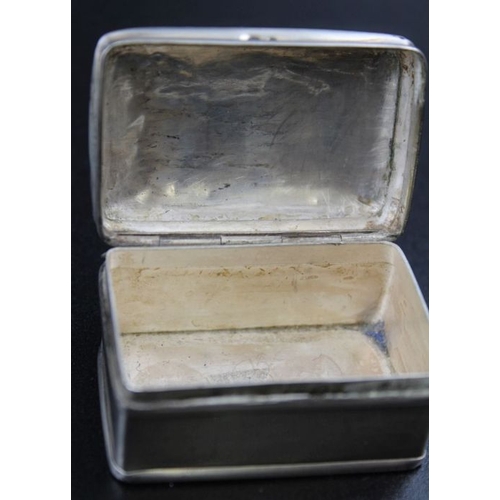 5 - A silver rectangular pill box, Birmingham 1903, 5cm x 3cm, together with a late 20th century circula... 