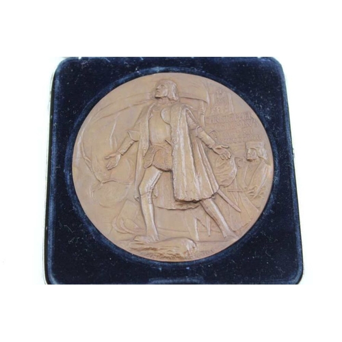 64 - A bronze medal for the 1893 Worlds Columbian Exposition, commemorating the four hundred year anniver... 