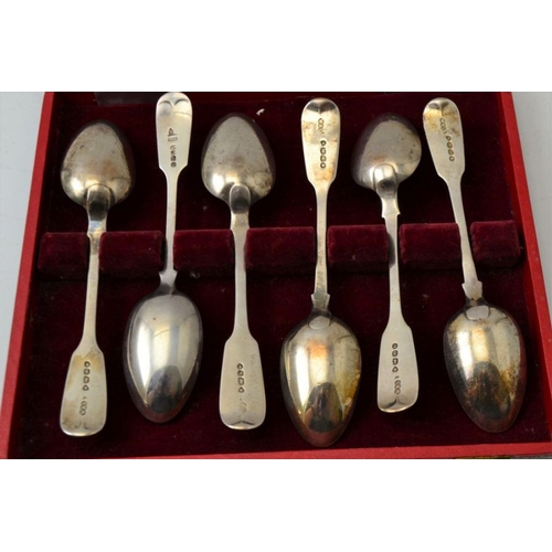19 - George Smith and William Fearn, a silver Berry spoon, embossed and engraved decoration, London 1813,... 