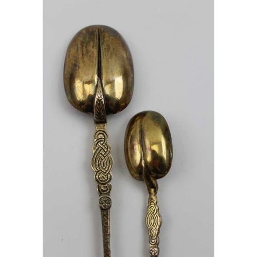 31 - Cornelius Desormeaux Saunders and James Francis Hollings Shepherd, a silver gilt anointing spoon, 17... 