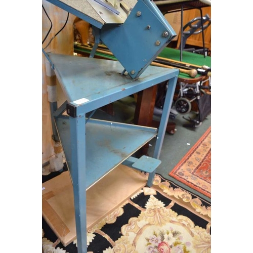 160 - A manually operated picture framing machine