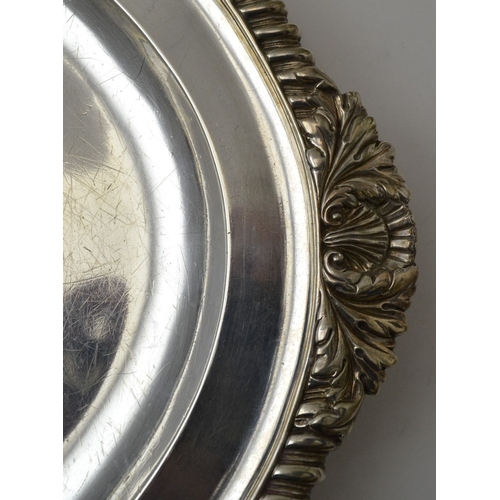 35 - Daniel & Charles Houle, a pair of mid 19th century oval silver serving platters, with gadrooned acan... 