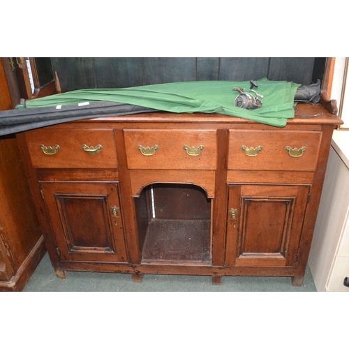 176 - 19th century small sized walnut dresser with plate rack back