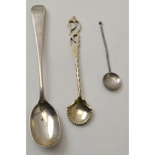 115 - Andrew Fogelburg, an 18th century silver condiment spoon, having scallop shaped bowl, remains of gil... 