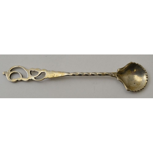 115 - Andrew Fogelburg, an 18th century silver condiment spoon, having scallop shaped bowl, remains of gil... 