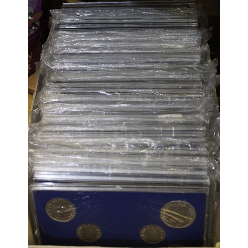 204 - 32 Elizabeth year sets, mostly uncirculated