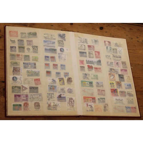 76 - Stockbook, clean condition approx 630 different Swedish stamps, all periods good catalogue value