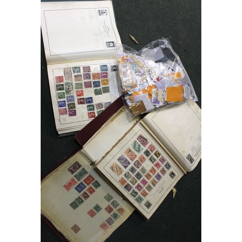 224 - A quantity of Albums and loose world stamps