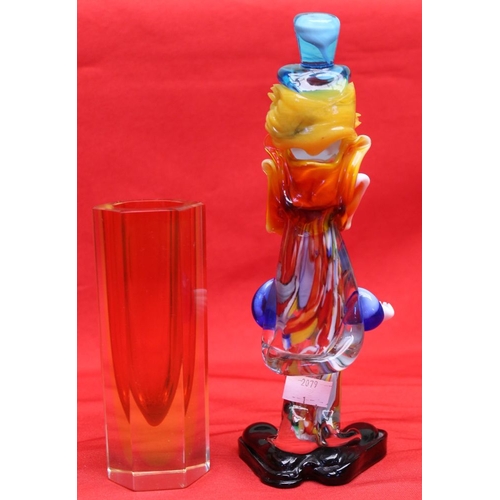 79 - A Murano glass clown, 23cm high, together with a hexagonal glass vase, 14cm high (2)