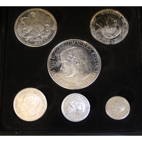 304 - A Queen Victoria silver Crown 1989, an 1818 silver Crown and various assorted coins