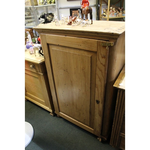 192 - An old rustic pine pantry cupboard for restoration