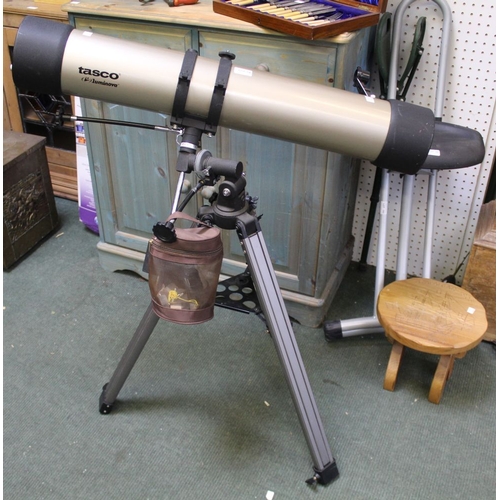 54 - A large Tasco Luminova telescope on tripod stand