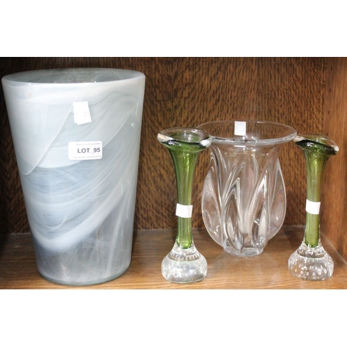 95 - A modern studio large glass vase with three other glass items (4)