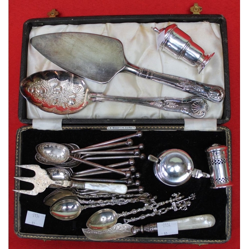 157 - Three silver condiments, comprising two peppers and a lidded mustard, 67g, together with a silver bl... 