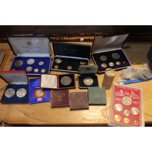 206 - Collection of coins, coin sets with some missing, Crowns, some boxed commemorative coins, etc