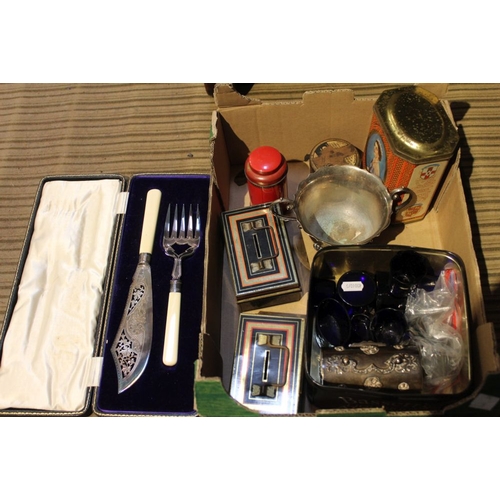 218 - A box containing glass liners, fabric lined jewellery box, knife & fork set & an assortment of boxes