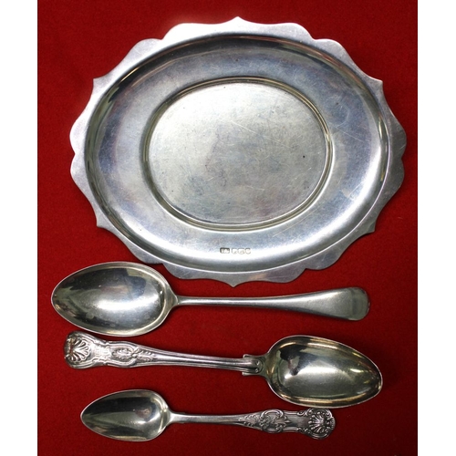 13 - An oval silver dish and three various silver spoons, all hallmarked, combined weight 285g