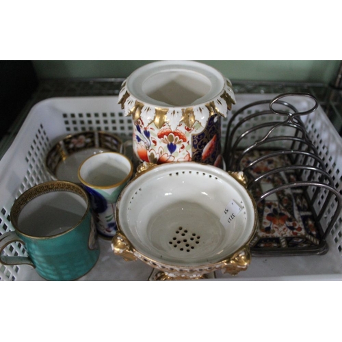 A selection of 19th century porcelain, to include; 3 pieces of 