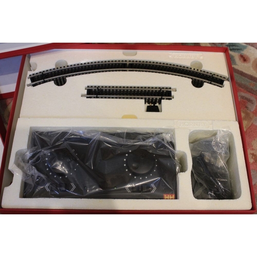 119 - Hornby - The boxed Set, The Enthusiasts Premier Model Railway, Engine and Pullman coaches etc. In or... 