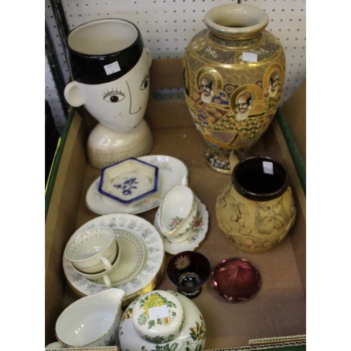 439 - A box containing an Oriental inspired vase, together with other similar ceramic items