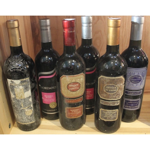 128 - Mixed lot containing six red wines (6)