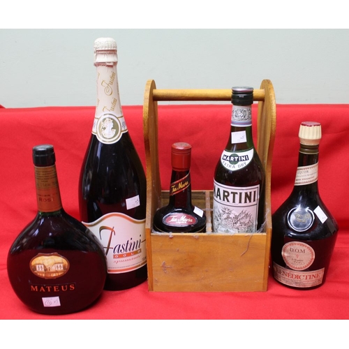 187 - Five bottles of miscellaneous alcohol, includes, Benedictine, Tia Maria, Mateus Rose, Martini Extra ... 