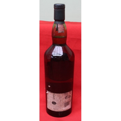 39 - Lagavulin 16 Year Old White Horse Distillers Single Malt Scotch Whisky, 70cl, 43%