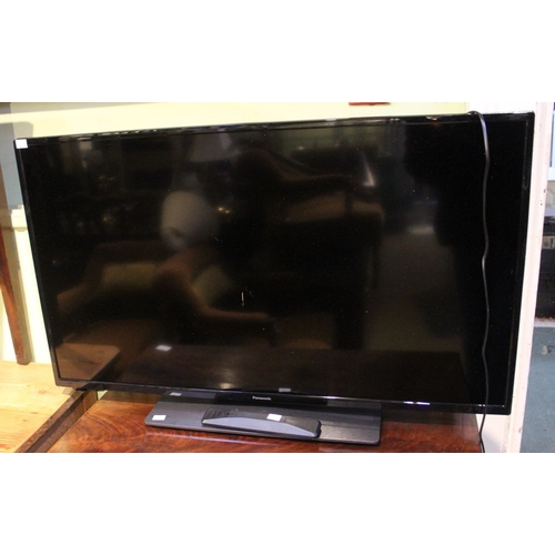 122 - A Panasonic television set with remote 40