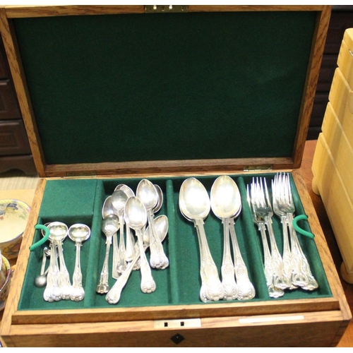 177 - An oak canteen of A1 silver plated cutlery, Kings pattern design, includes a pair of sauce ladles, a... 