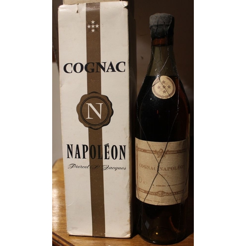 402 - Napoleon brandy, 1 bottle in cardboard box