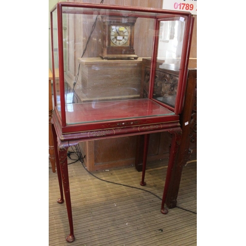 190 - A pair of Oriental inspired glass display cabinets