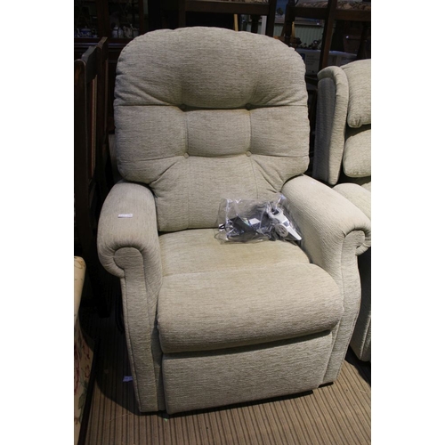 186 - A HSL Classman riser & recliner chair in cream upholstery