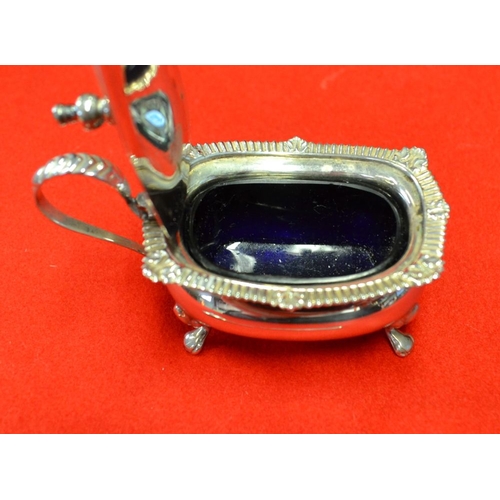 279 - A Georgian design three piece silver condiment set, comprising pepper pot, salt (with blue glass lin... 