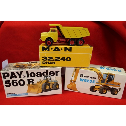 154 - A collection of assorted die-cast Construction vehicles, includes; Dresser 560B PAY loader, Dresser ... 