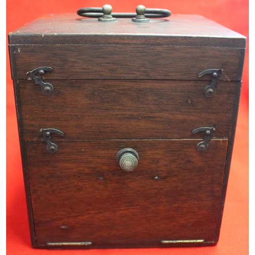 169 - A mahogany cased electric therapy machine, c.1910