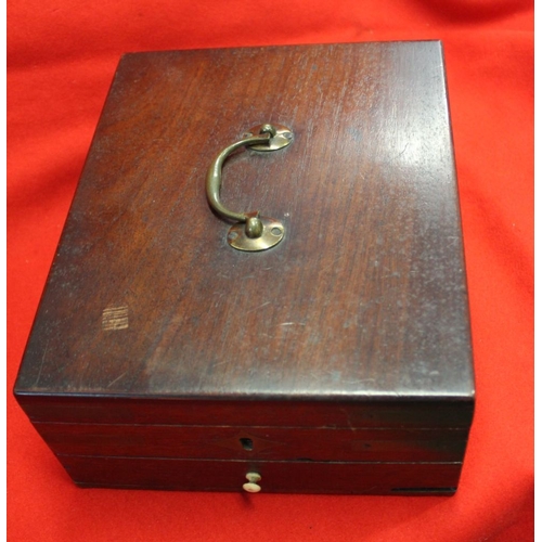 170 - A Georgian mahogany dressing box, having brass handle and drawer, contains mirror, 24cm x 19cm