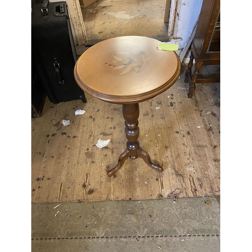 57 - Mahogany pedestal table