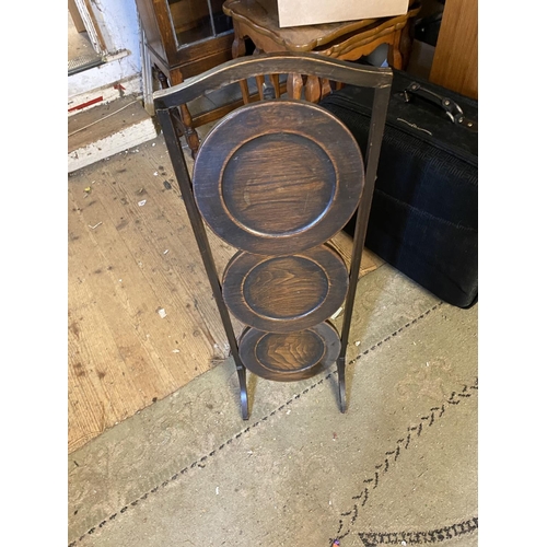 58 - Edwardian oak cakestand