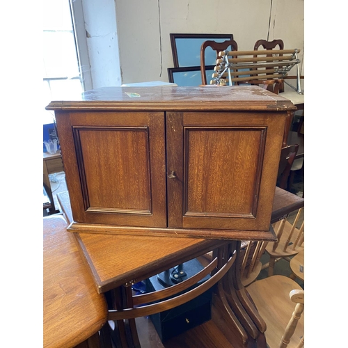 82 - Table top 2 door mahogany cabinet