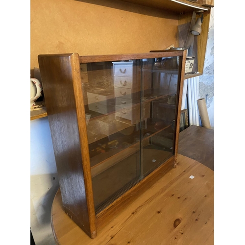 7 - Glazed cabinet